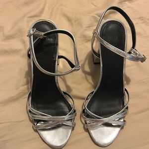 Great chunky heel silver metallic strapped heels